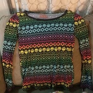 Long sleeve rainbow scoop-neck skull t-shirt